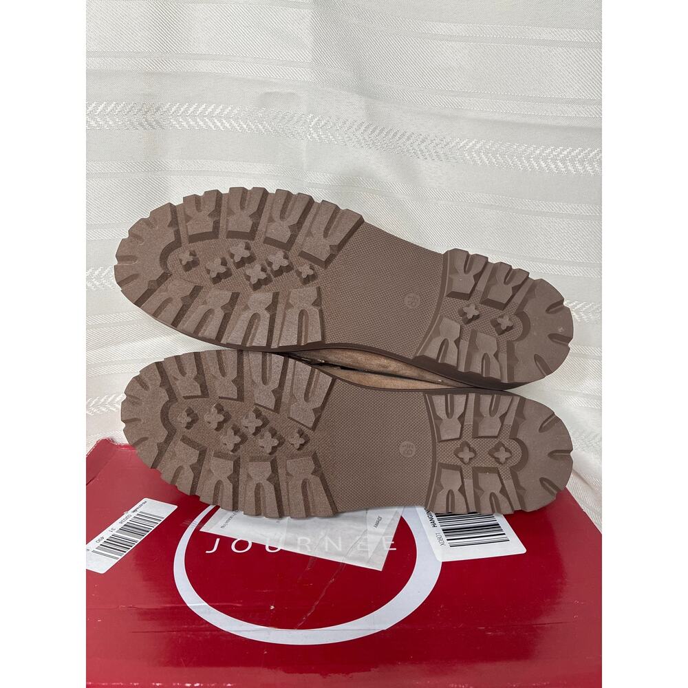 Journee Collection Jessamey Horse Bit Loafer Flats Taupe Suede Size 8.5 - Picture 7 of 12